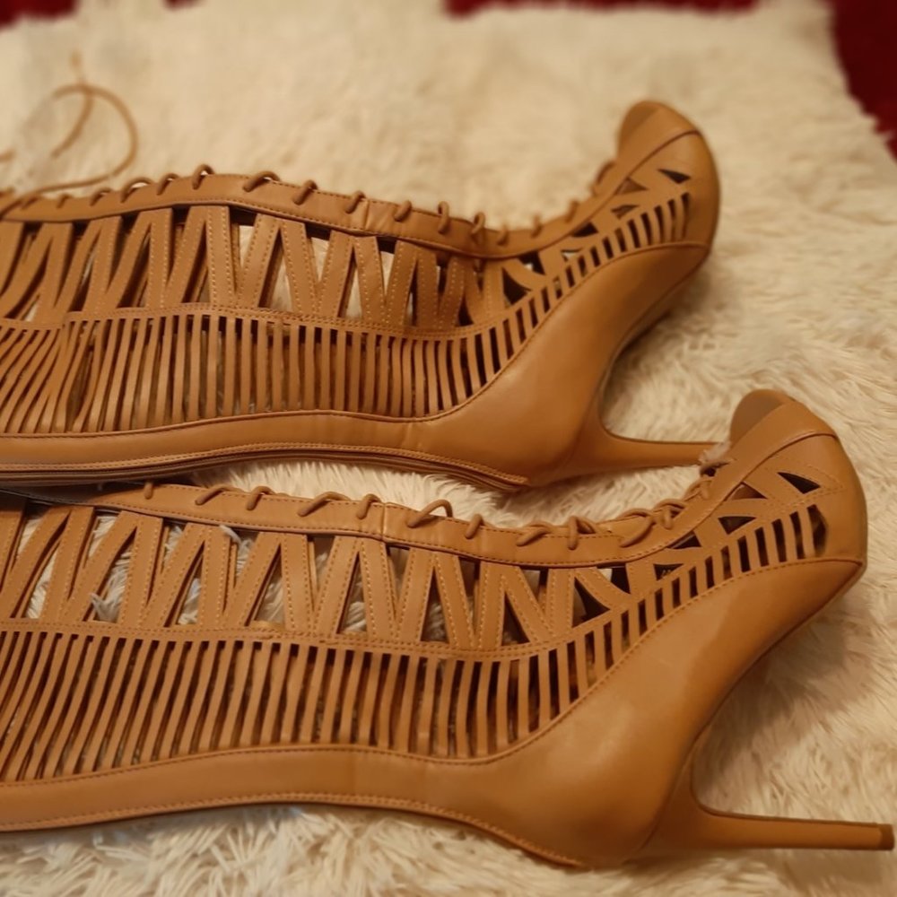 Anne Michelle women heels, size 9, color tan